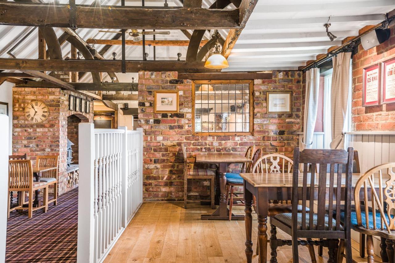 The Walhampton Arms Lymington Exterior foto