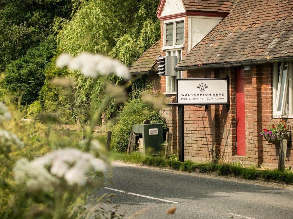 The Walhampton Arms Lymington Exterior foto